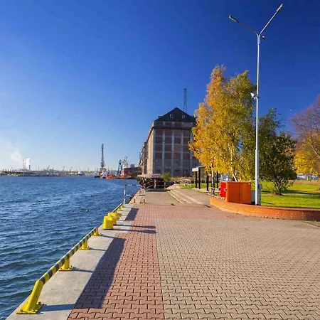 Baltic Sea -przystan Letnica Apartment *